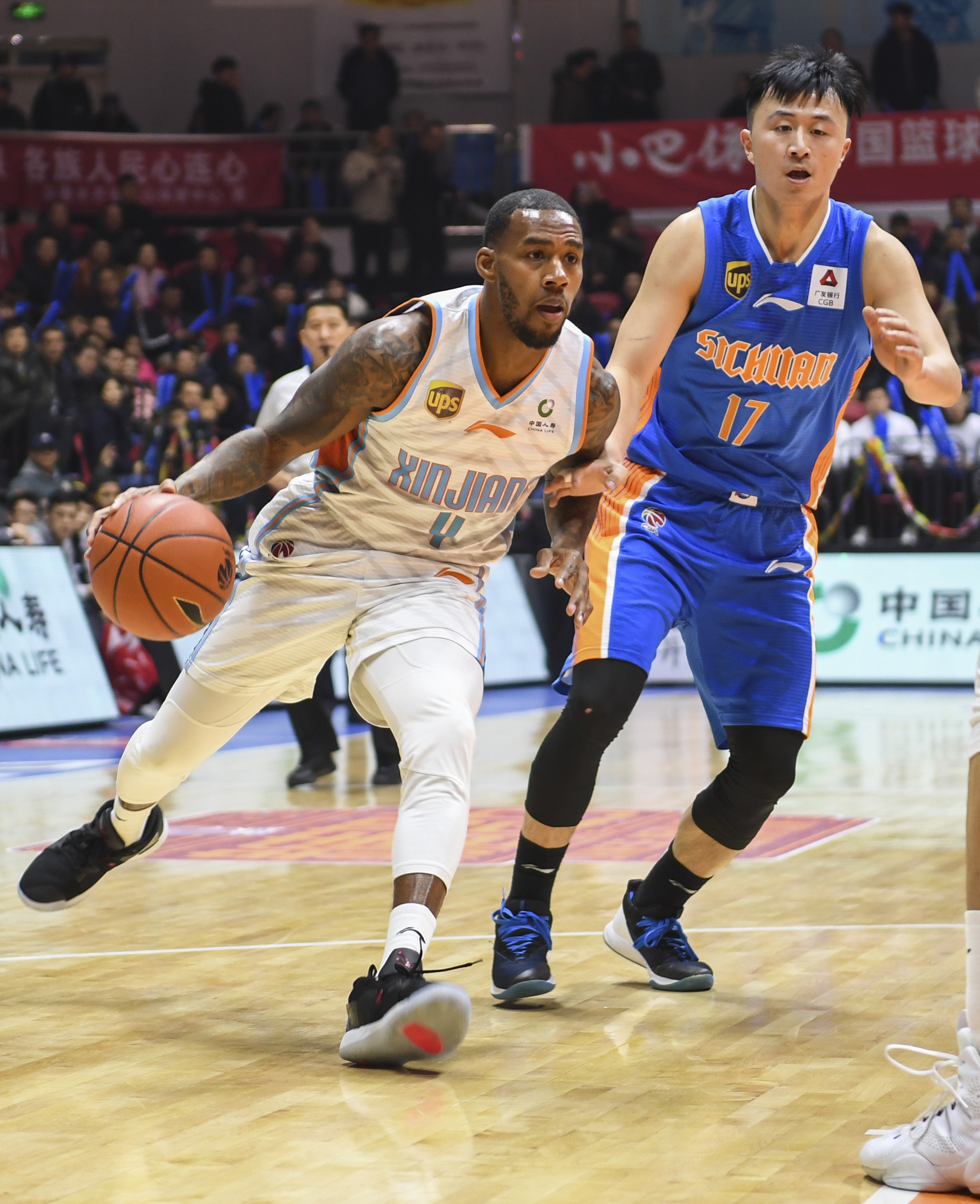 KY Gaming关于从转会期新疆广汇备战德国杯到巴塞罗那冲刺阶段外线爆发，西亚卡姆关键时刻逆转的信息