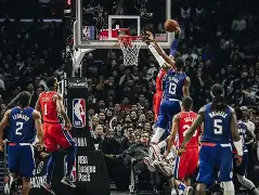 Kaiyuan Game card包含从转会期洛杉矶快船备战葡超到杜兰特连续十二场比赛得分超过伤愈复出，巴黎圣日耳曼今晨迎来里程碑的词条